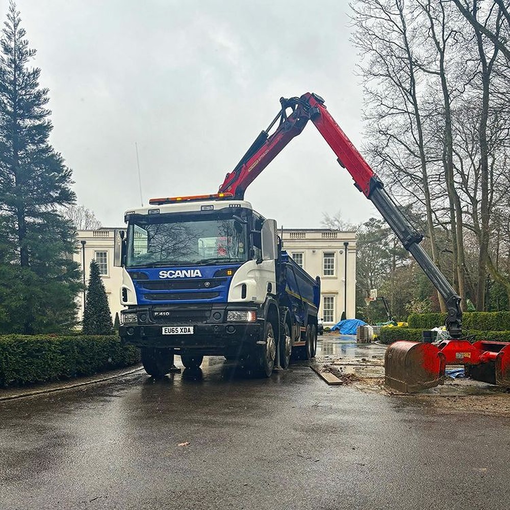 Croydon Grab Hire and Muck Away | Grab Lorry Croydon