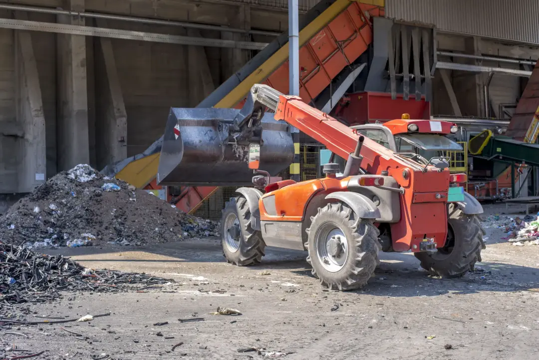 Grab Lorries for Groundwork and Demoltion